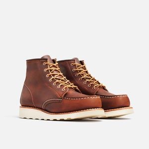 Red Wing’s Women’s 6” Moc Toe Copper US8.5